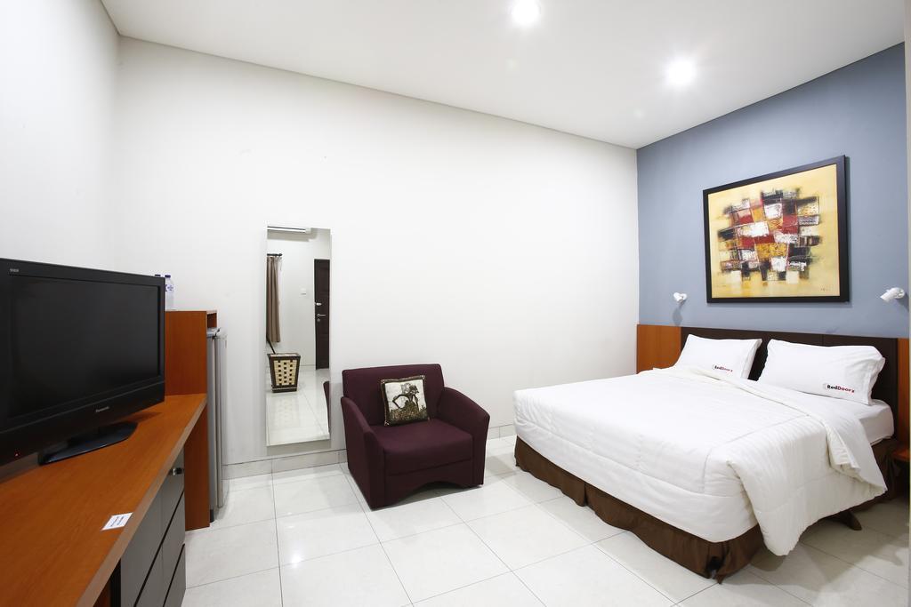 Reddoorz @ Menteng Jakarta Exterior photo