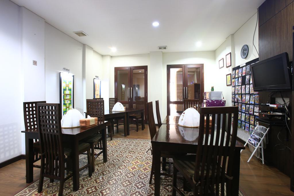 Reddoorz @ Menteng Jakarta Exterior photo