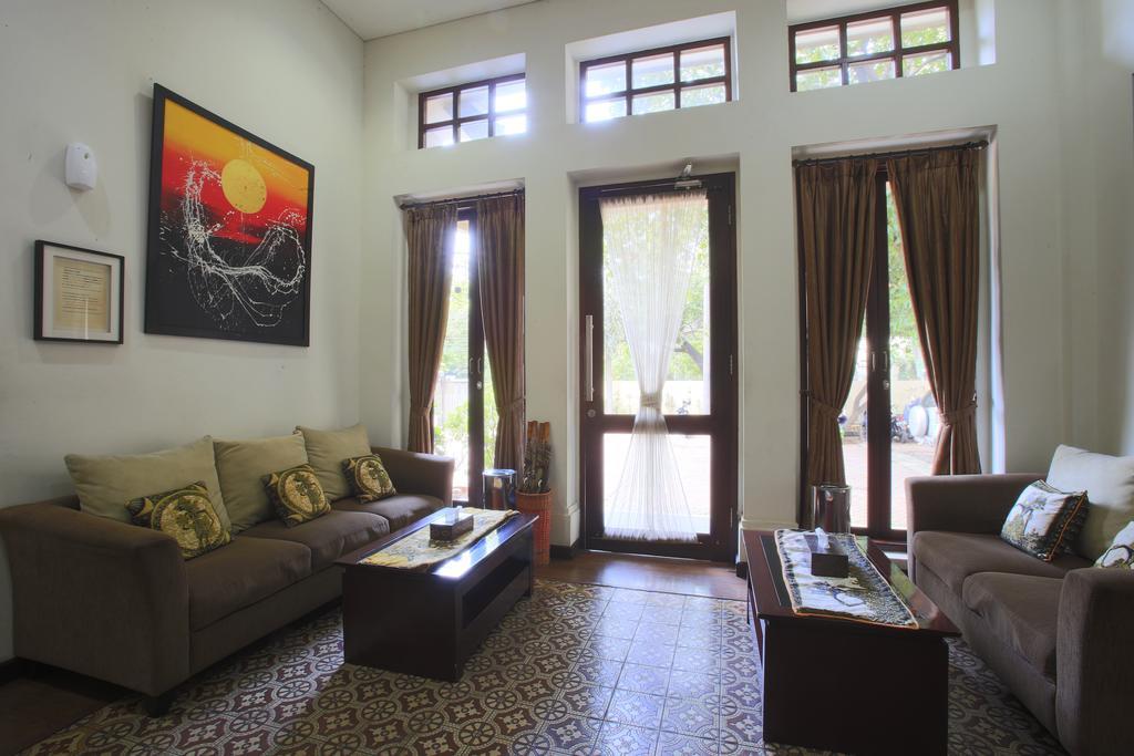 Reddoorz @ Menteng Jakarta Exterior photo