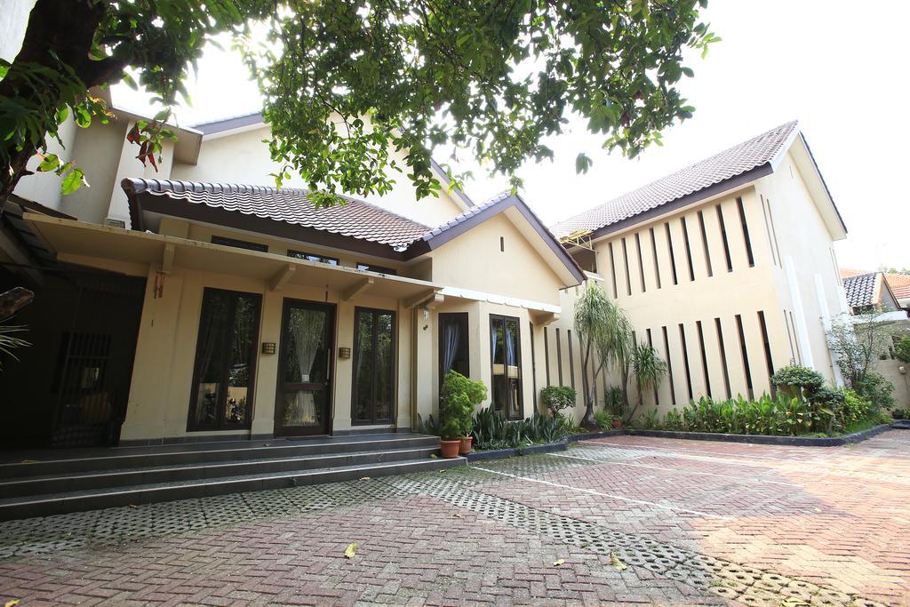 Reddoorz @ Menteng Jakarta Exterior photo